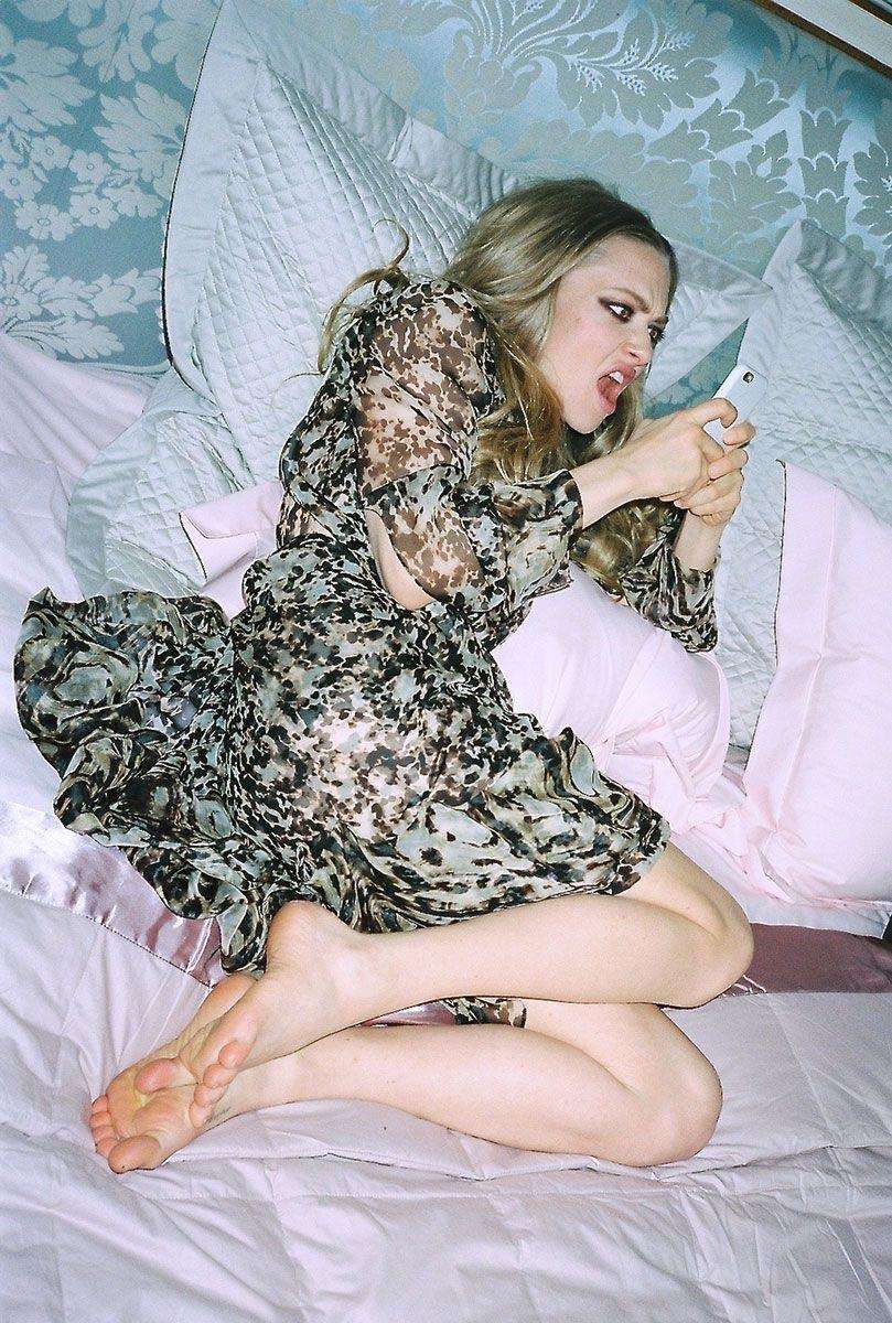 Amanda Seyfried Legs