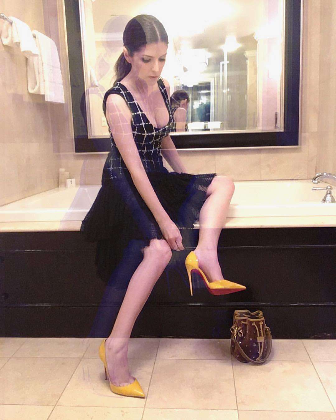 Anna Kendrick Legs