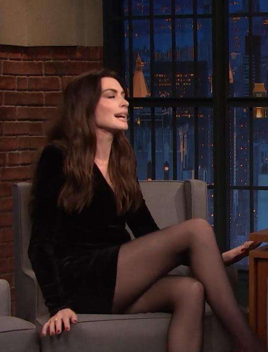 Anne Hathaway Legs