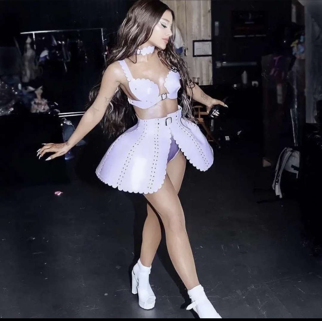 Ariana Grande Legs