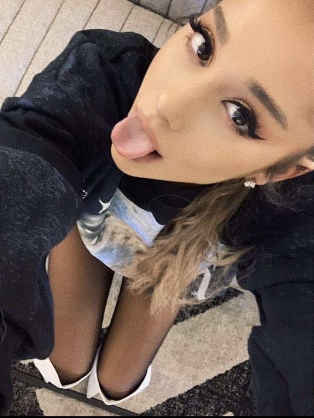 Ariana Grande Legs