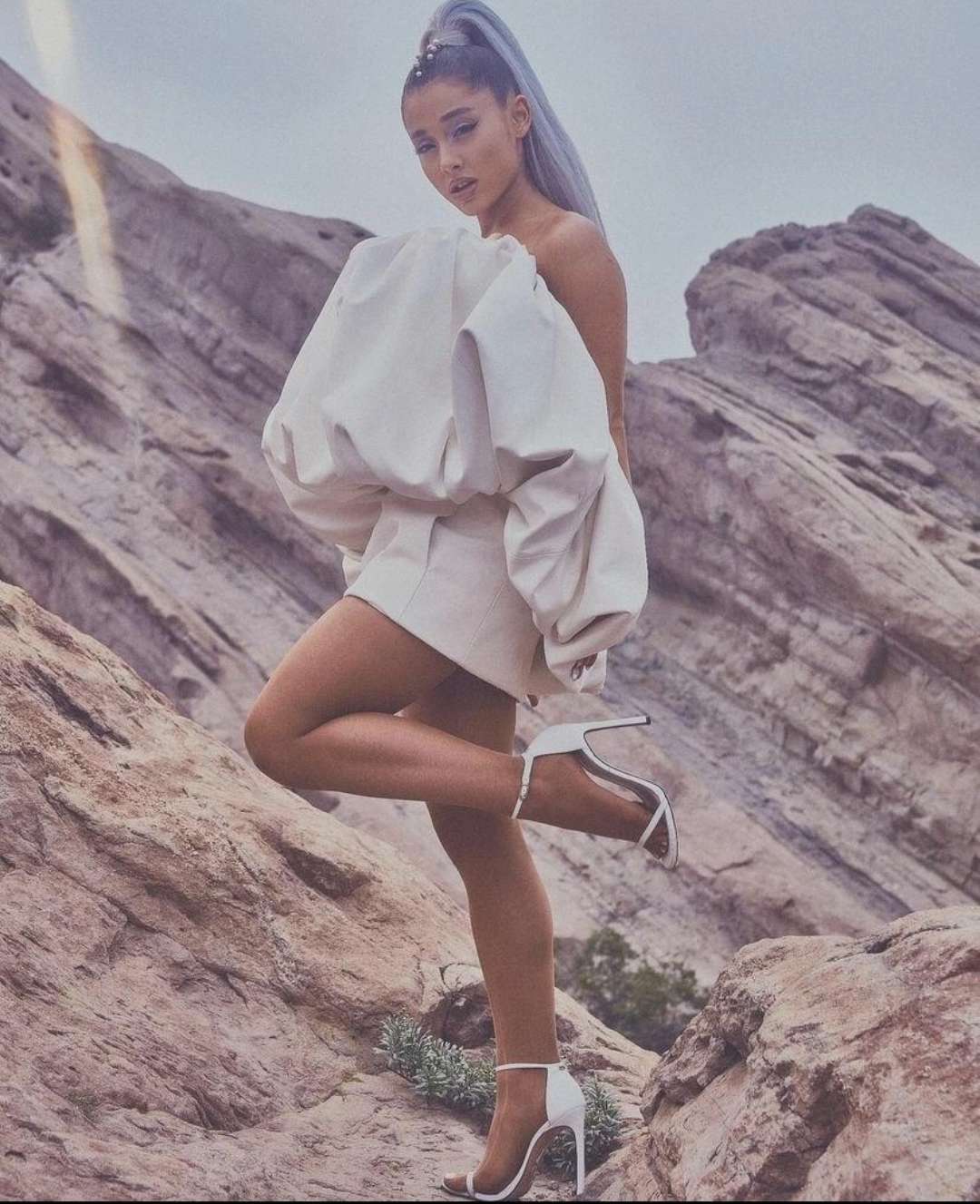 Ariana Grande Legs