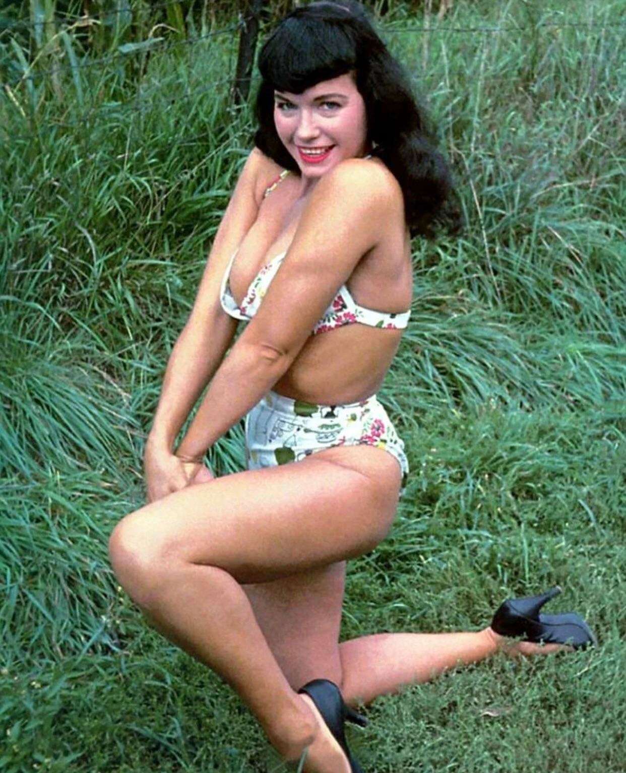 Bettie Page Legs