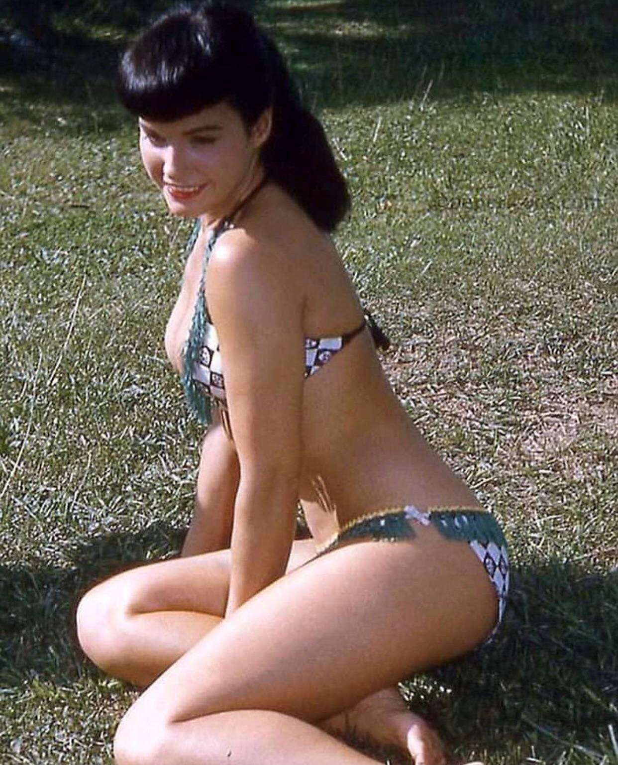 Bettie Page Legs