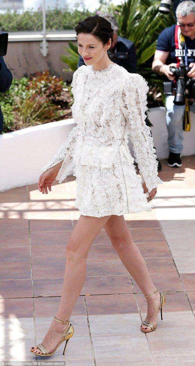 Caitriona Balfe Legs