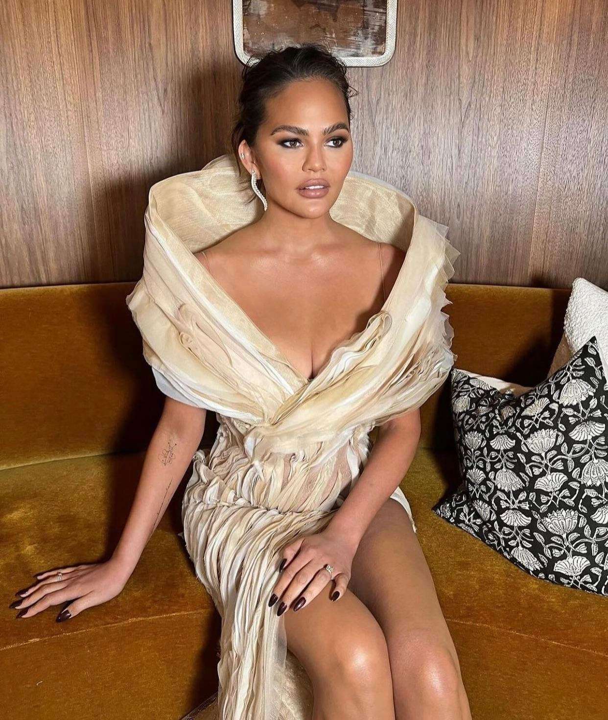 Chrissy Teigen Legs