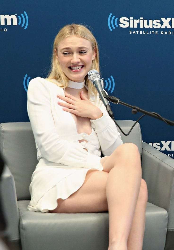 Dakota Fanning X Legs