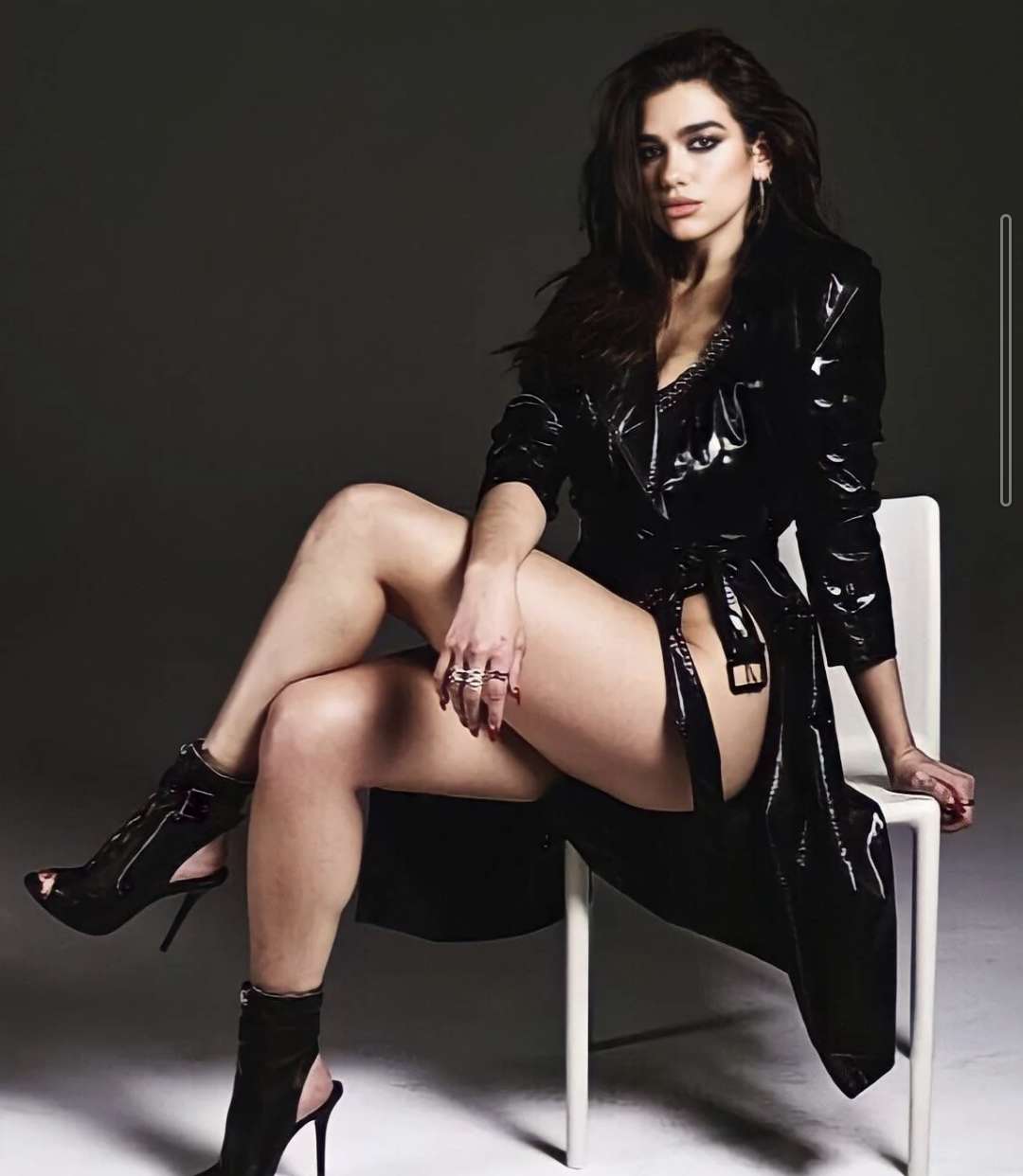 Dua Lipa Legs