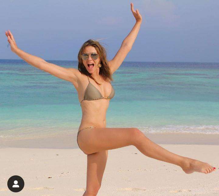 Elizabeth Hurley Legs