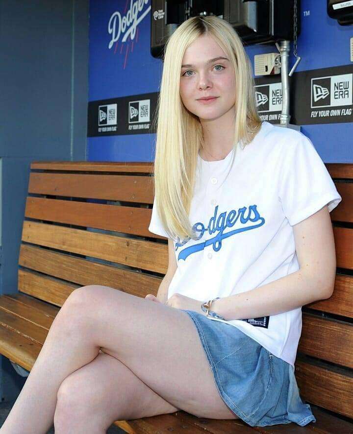 Elle Fanning Legs