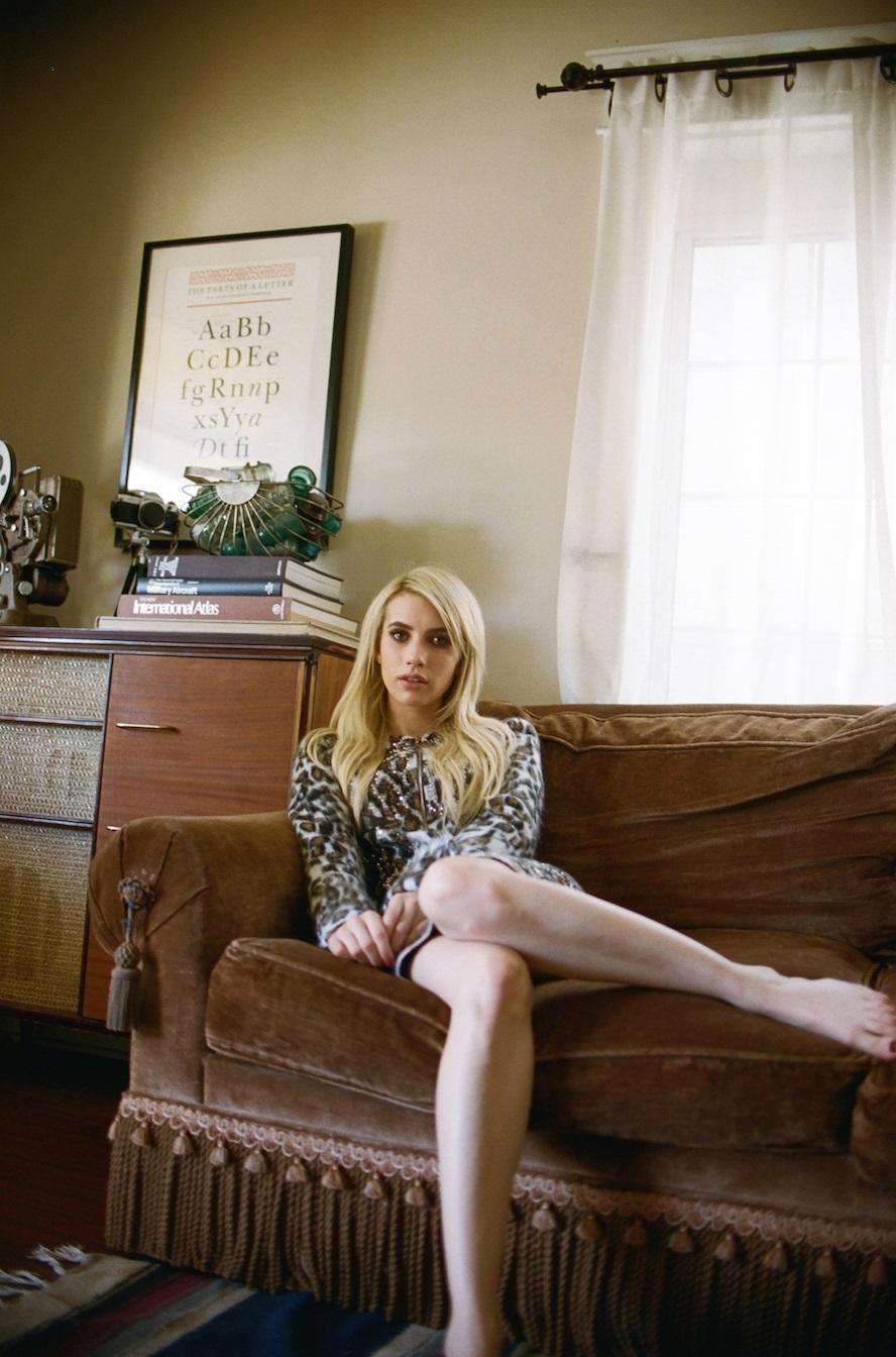 Emma Roberts Legs