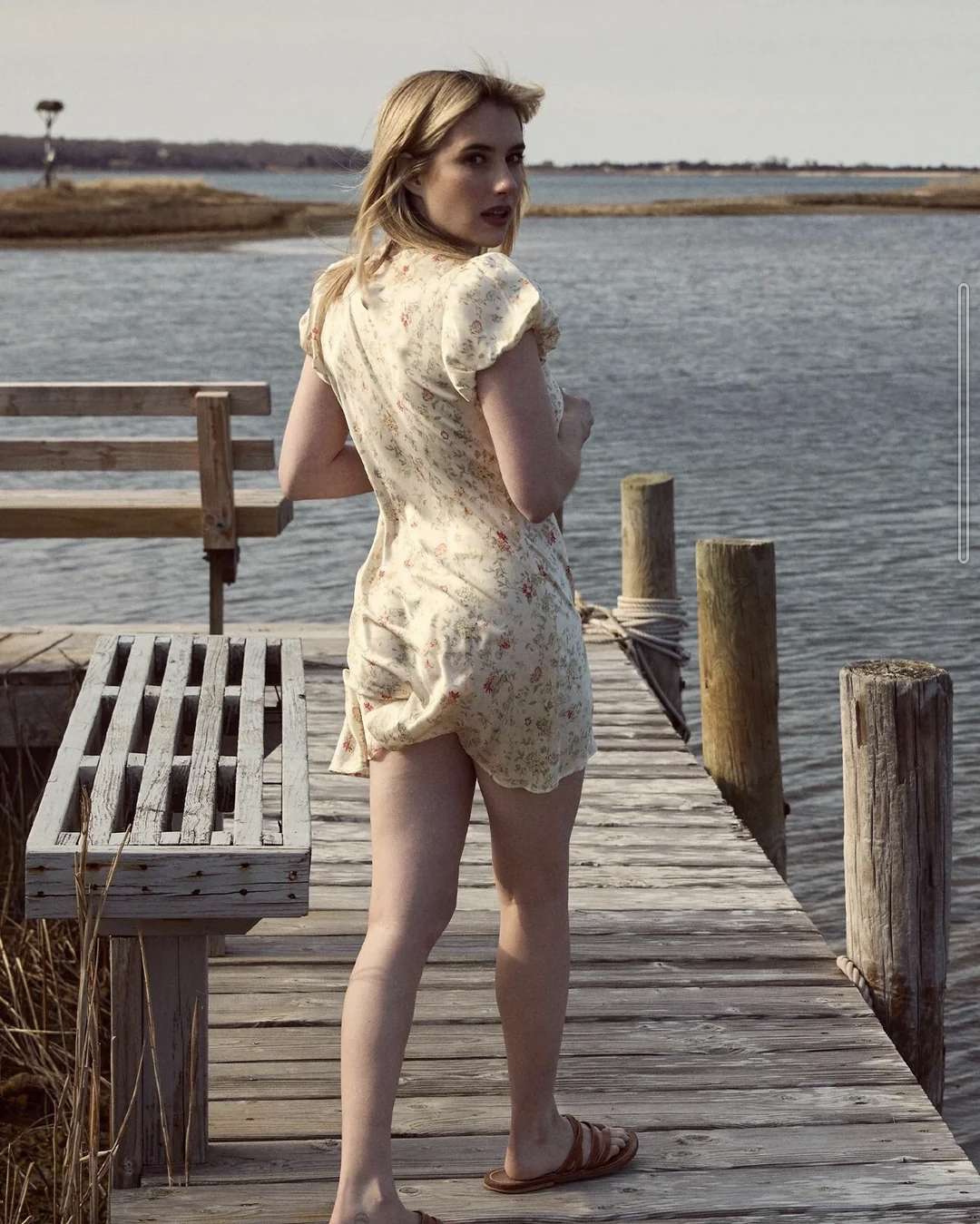 Emma Roberts Legs