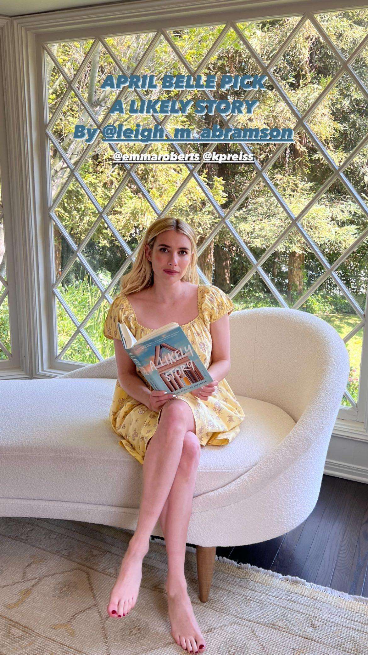 Emma Roberts Legs