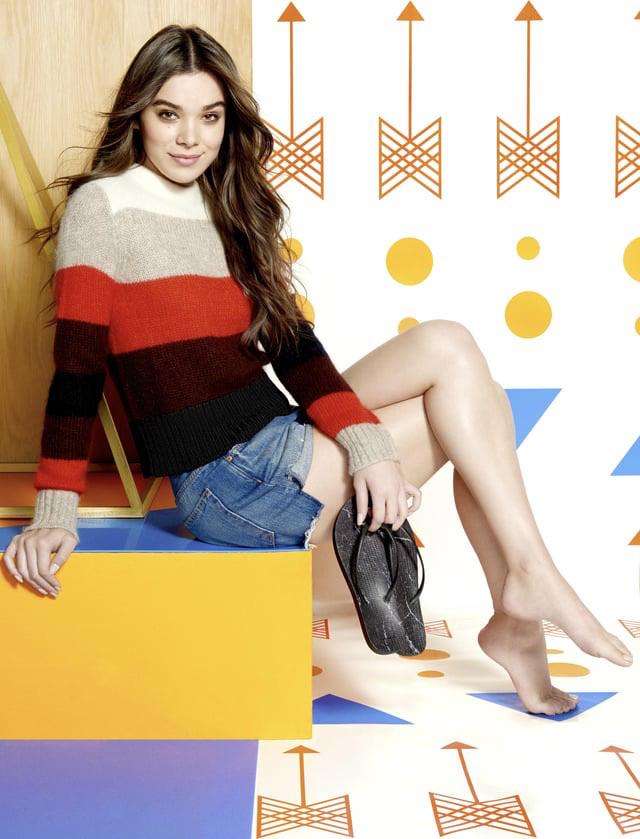 Hailee Steinfeld Legs