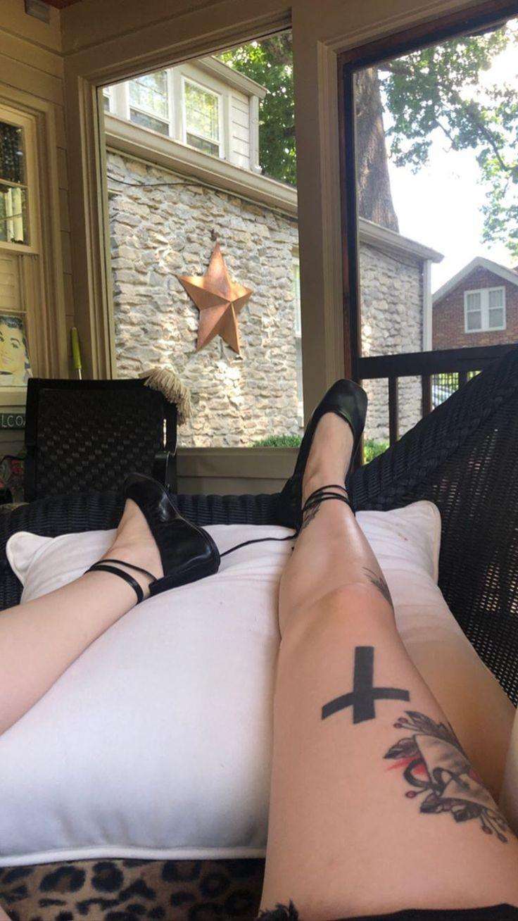 Hayley Williams Of Paramore Legs