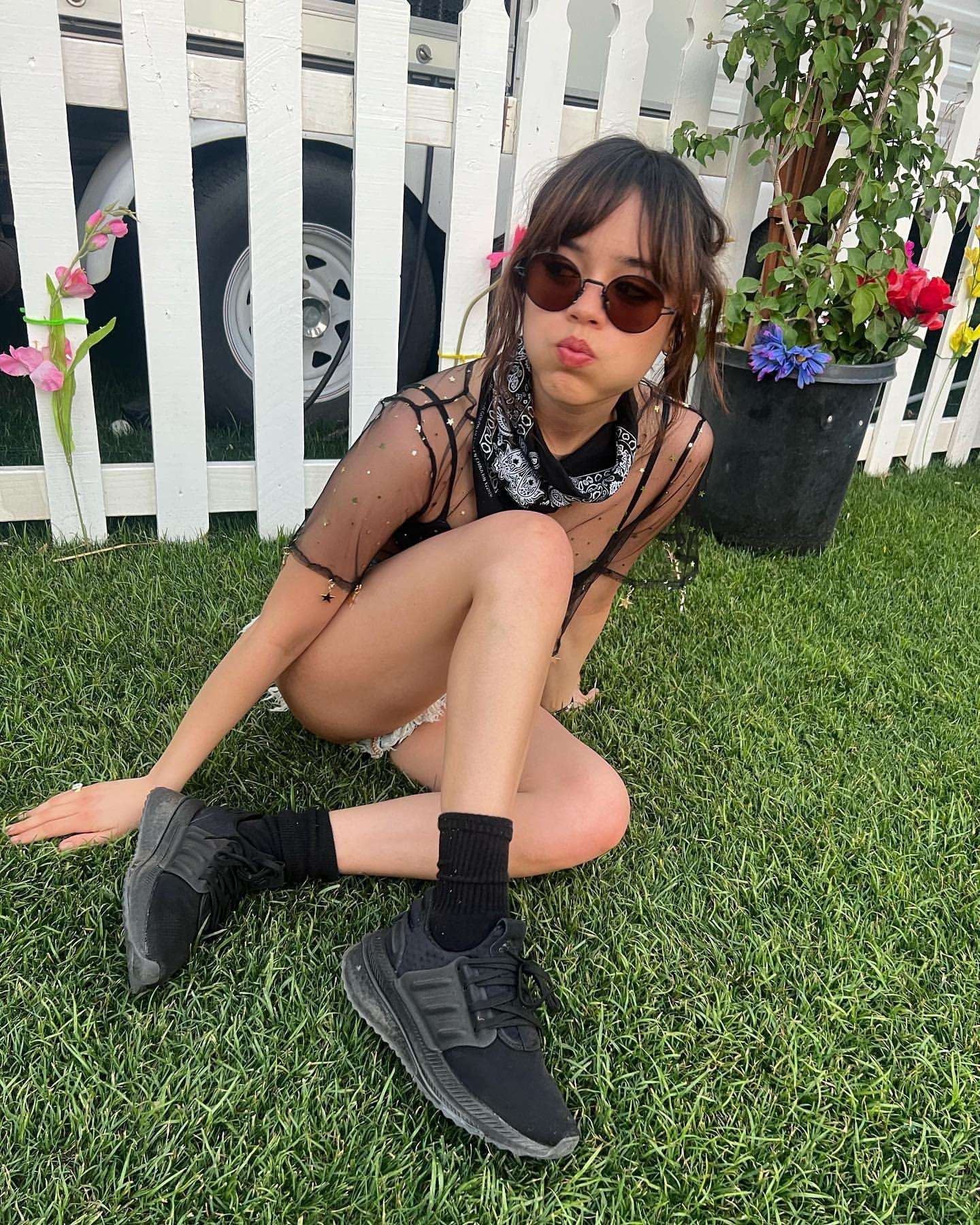 Jenna Ortega Legs