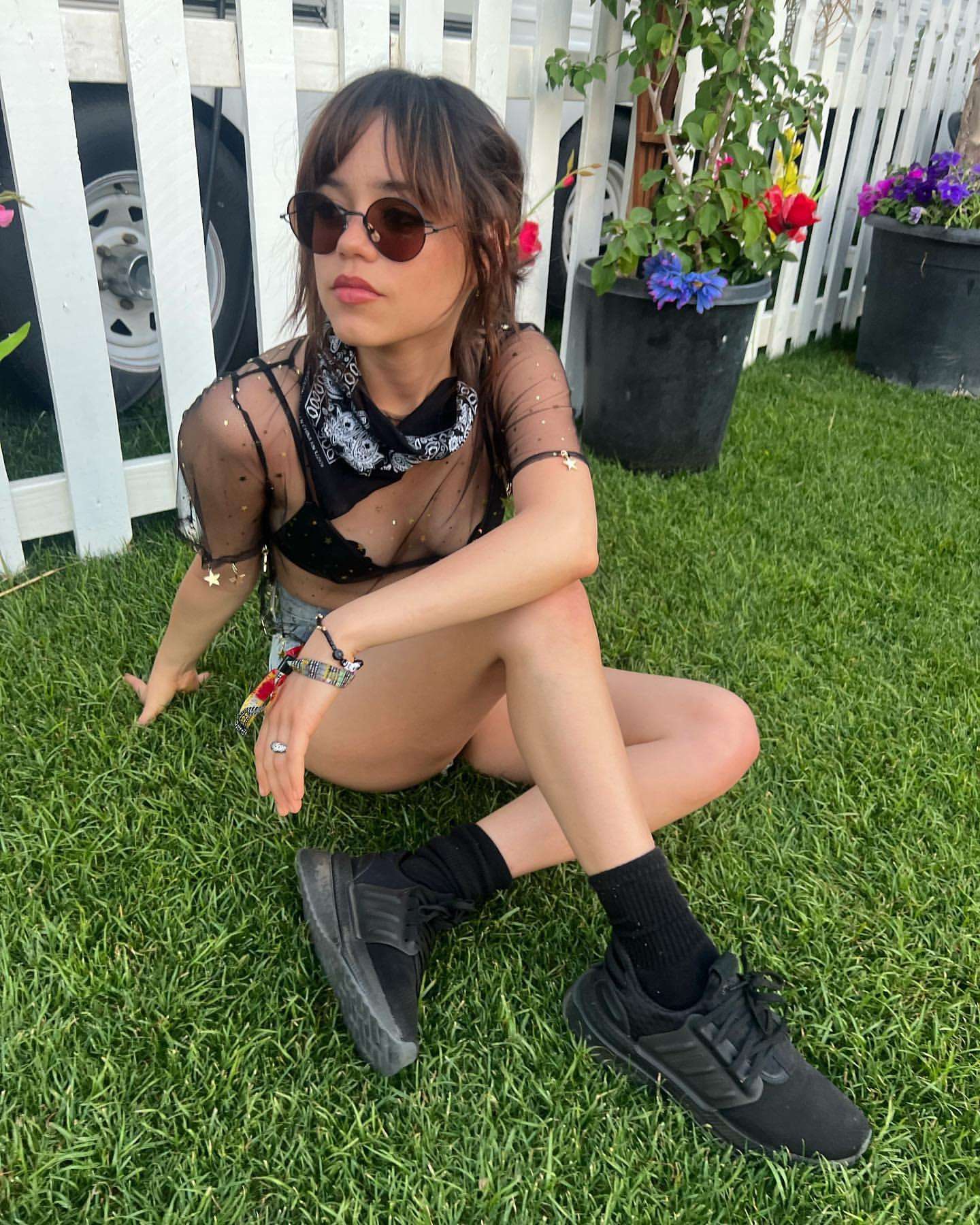 Jenna Ortega Legs