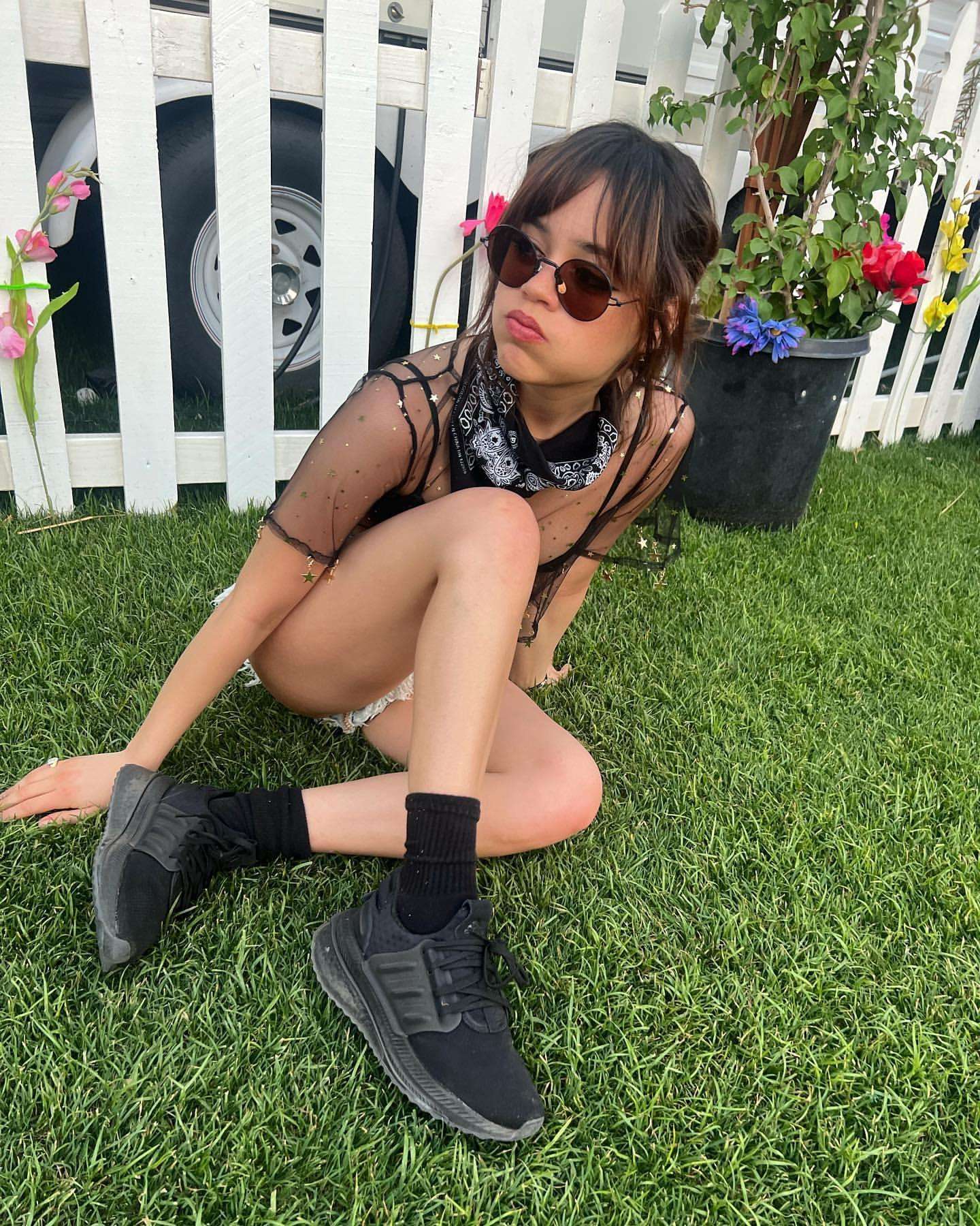 Jenna Ortega Legs