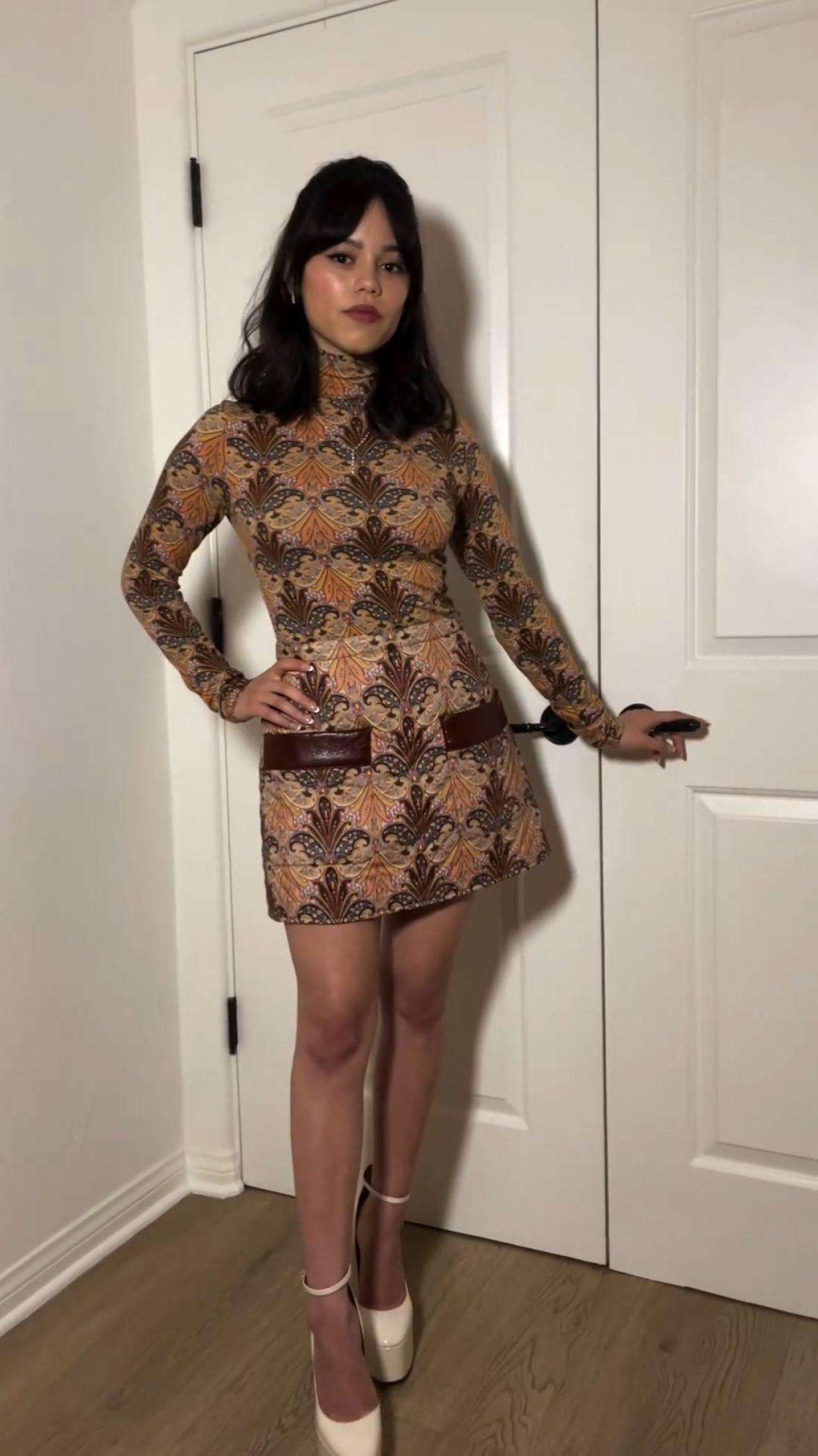 Jenna Ortega Legs