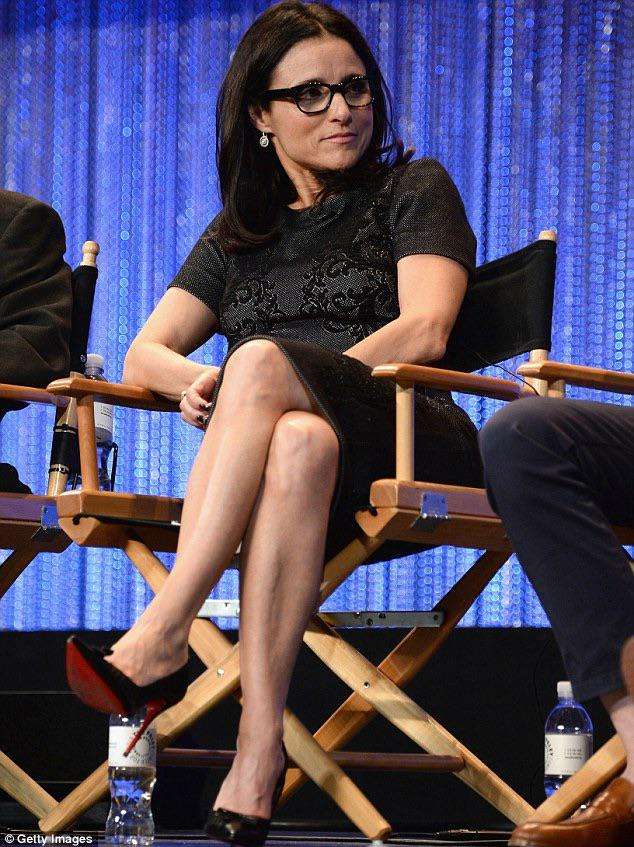 Julia Louis Dreyfus Leg