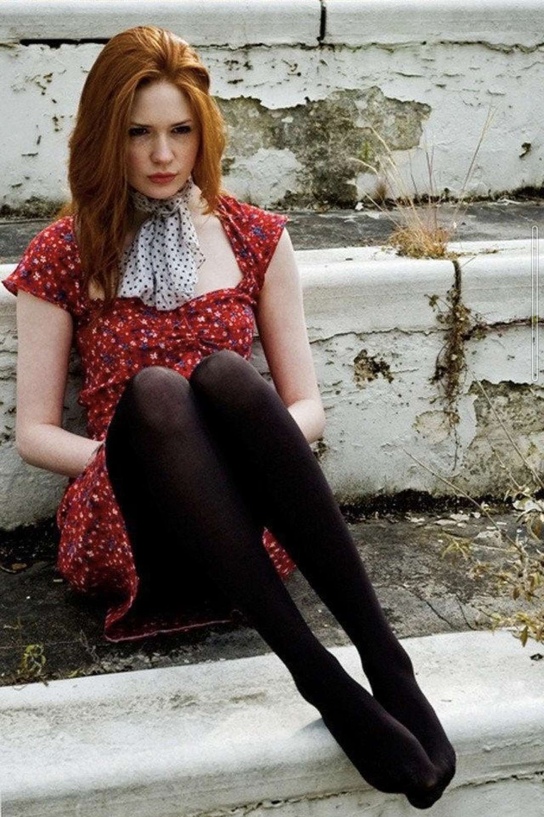 Karen Gillan Legs