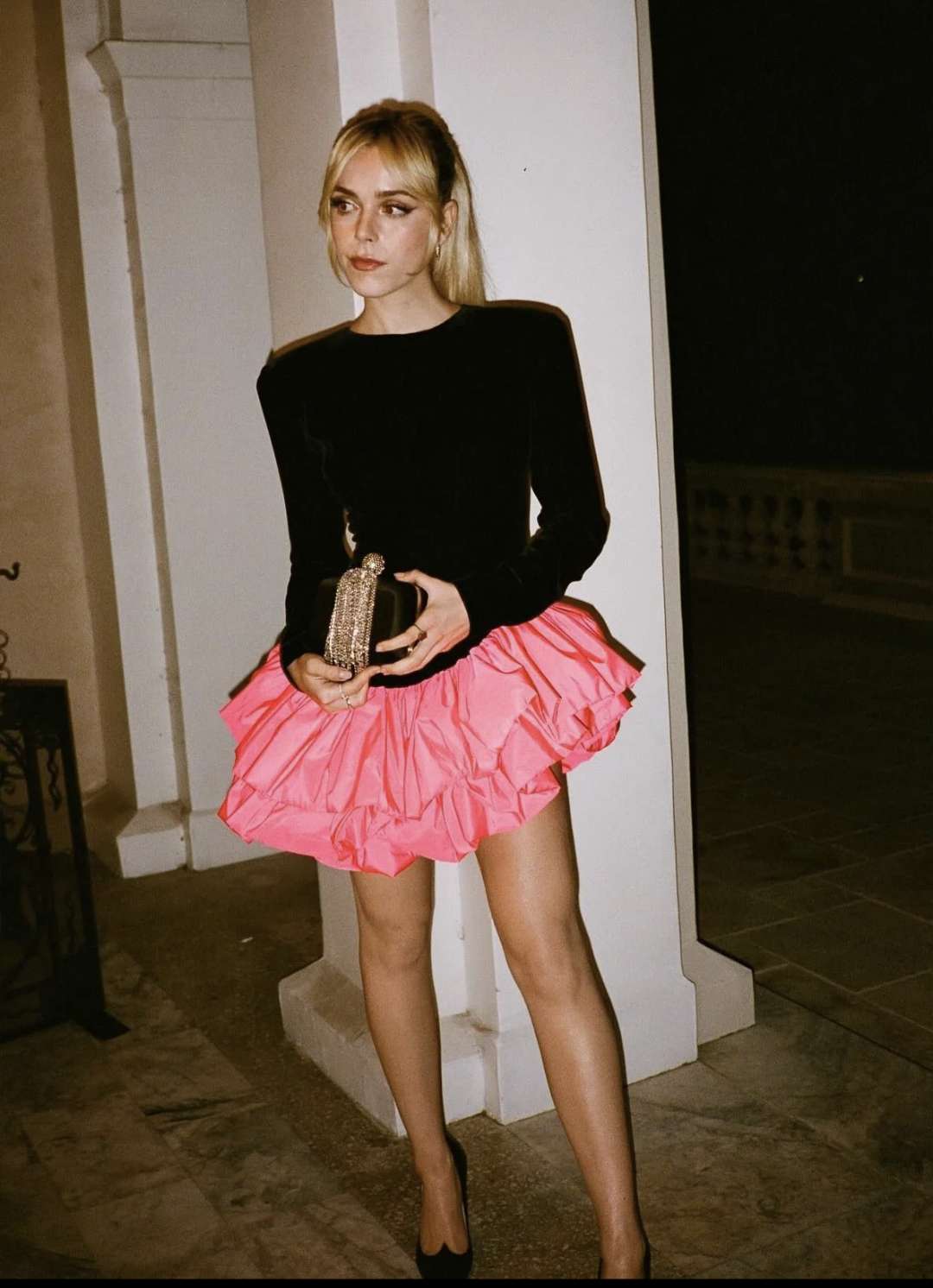 Kiernan Shipka Legs