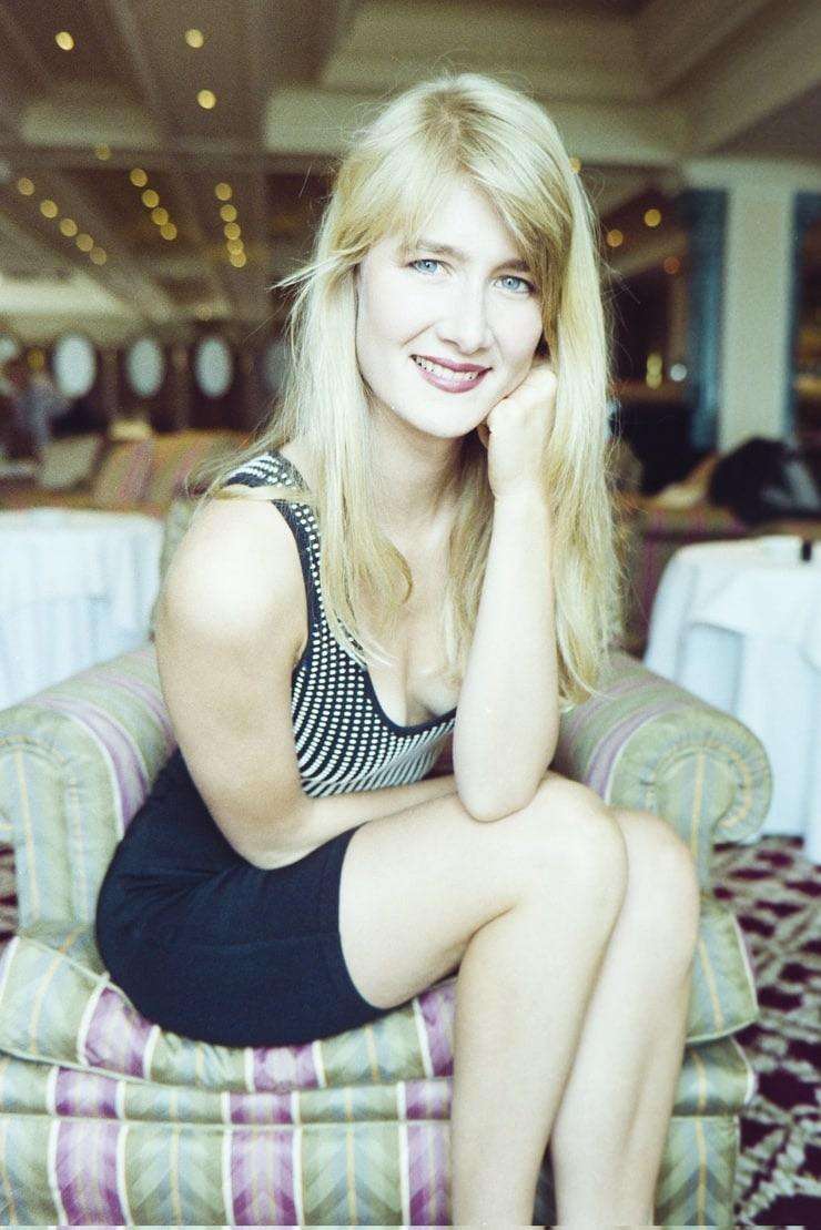 Laura Dern Legs