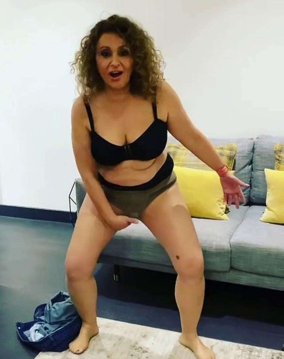 Nadia Sawalha Leg