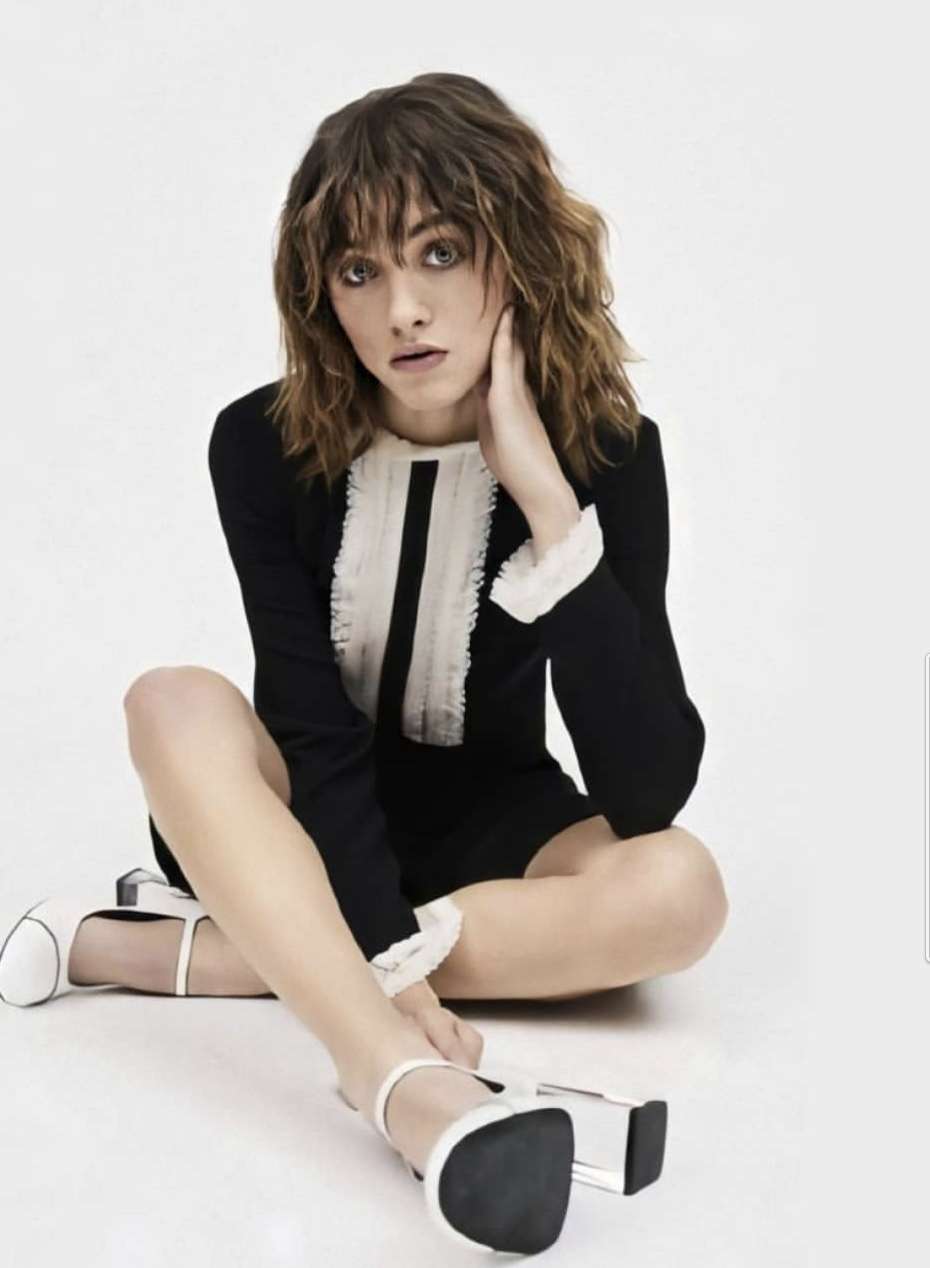 Natalie Dyer Legs