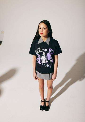 Olivia Rodrigo Legs