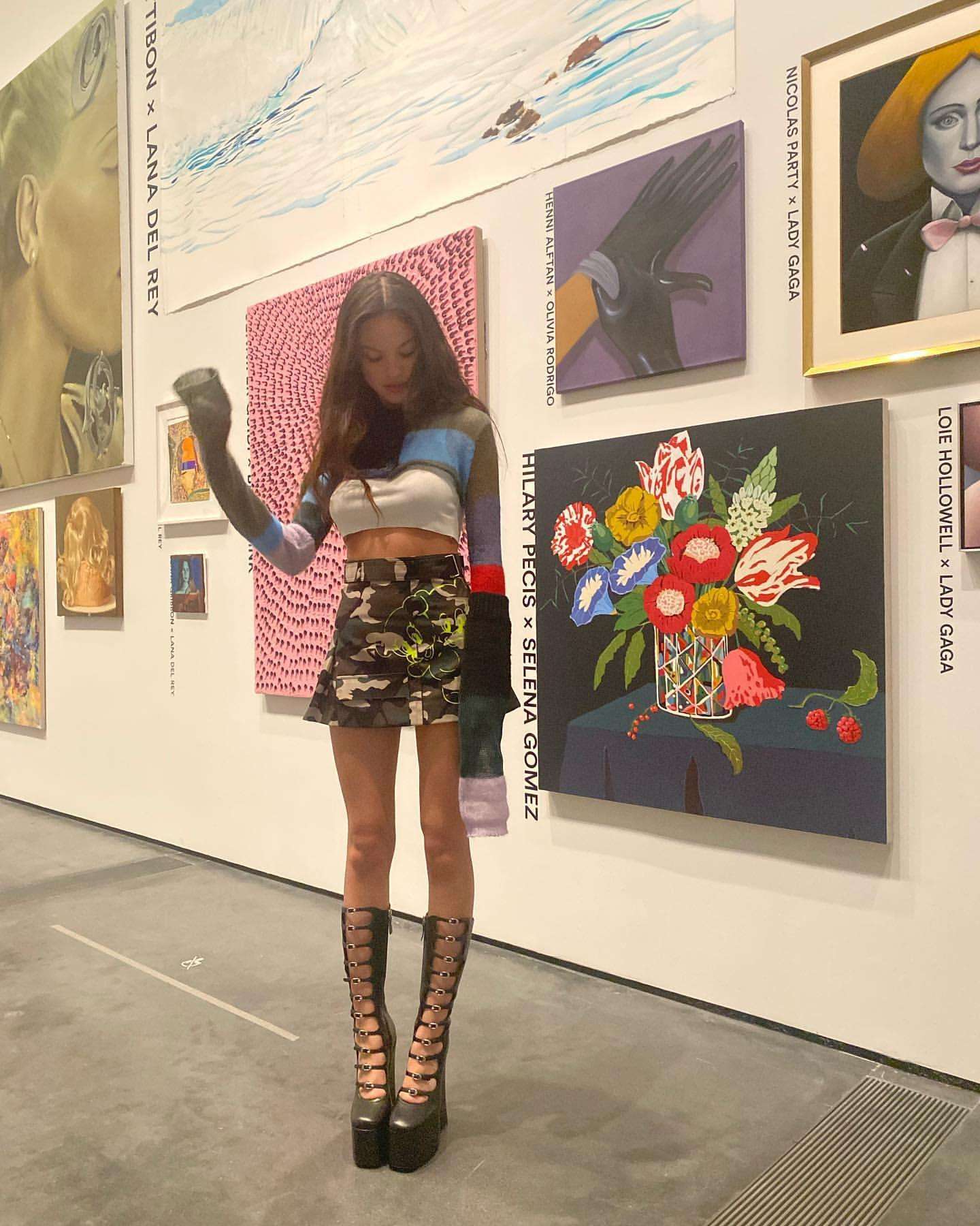 Olivia Rodrigo Legs