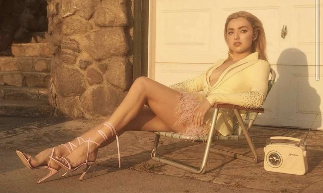 Peyton List Legs