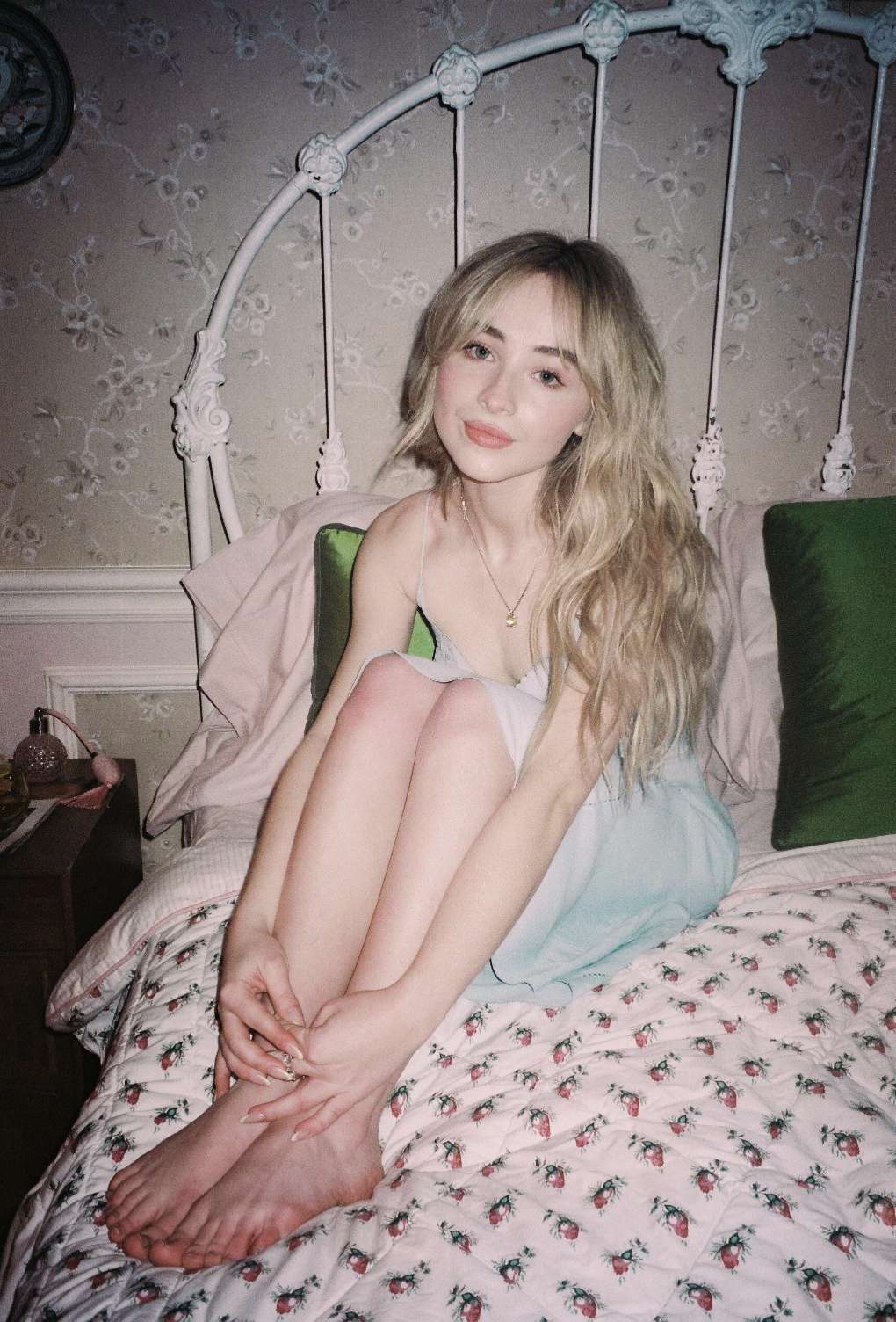 Sabrina Carpenter Legs