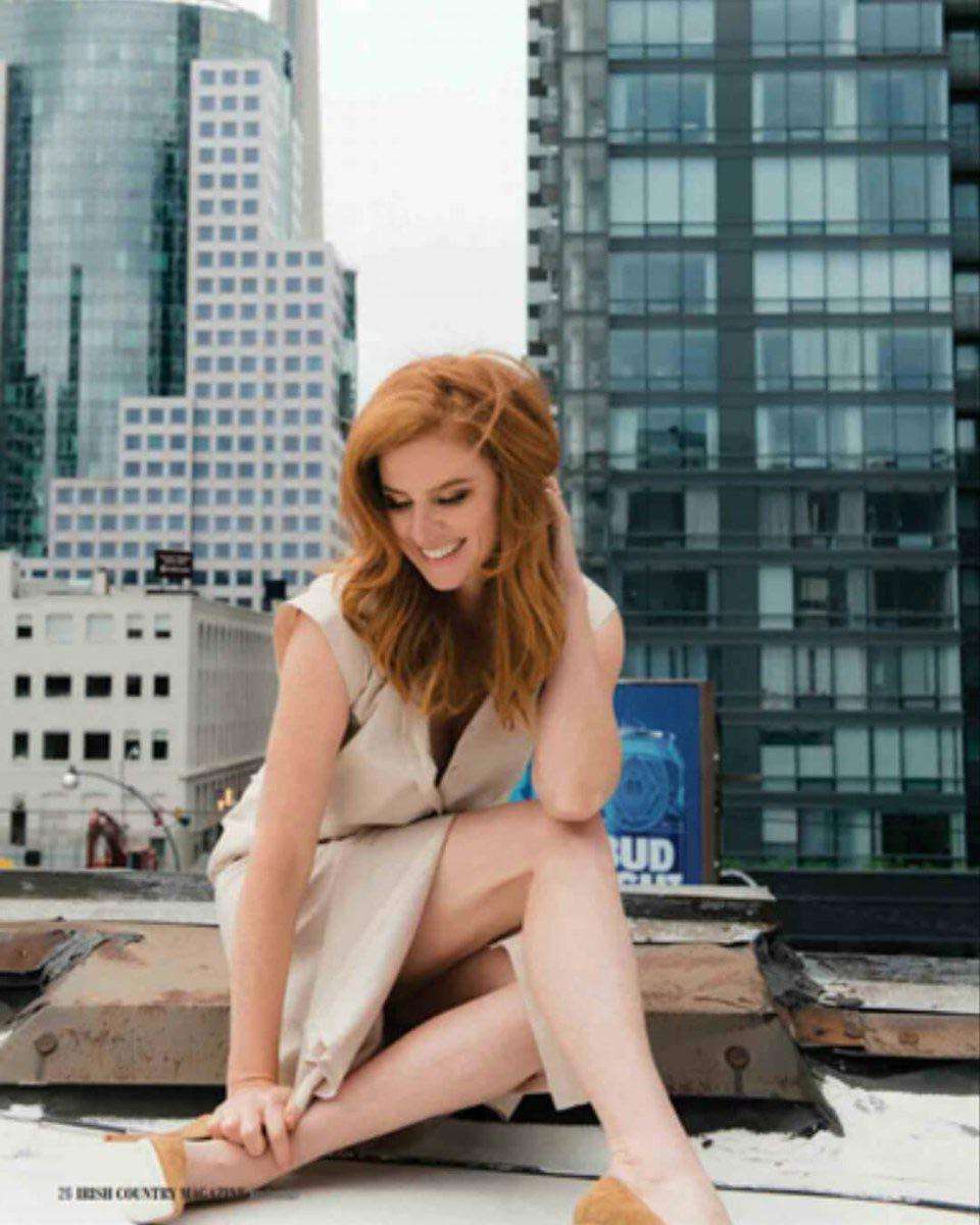 Sarah Rafferty Leg