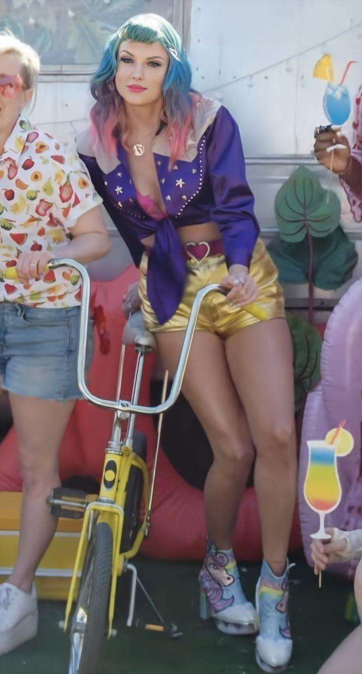 Taylor Swift In Whatever Photo Shoot This Is Legs