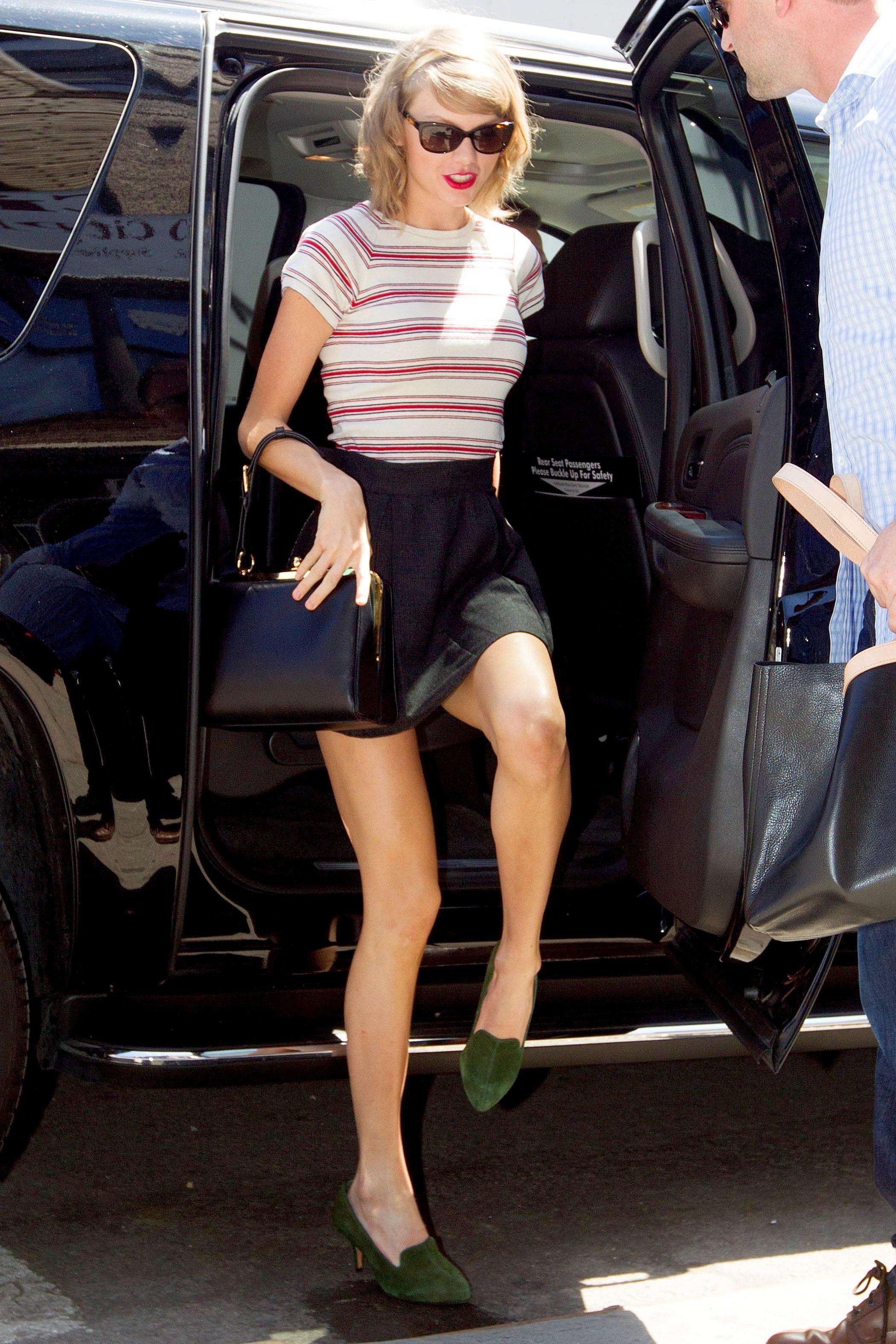 Taylor Swift Legs