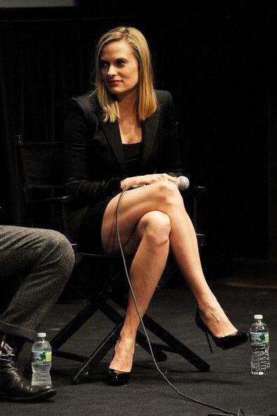 Vinessa Shaw Leg